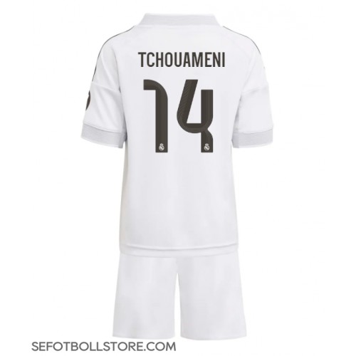 Real Madrid Aurelien Tchouameni #14 Replika babykläder Hemmaställ Barn 2025-26 Kortärmad (+ korta byxor)